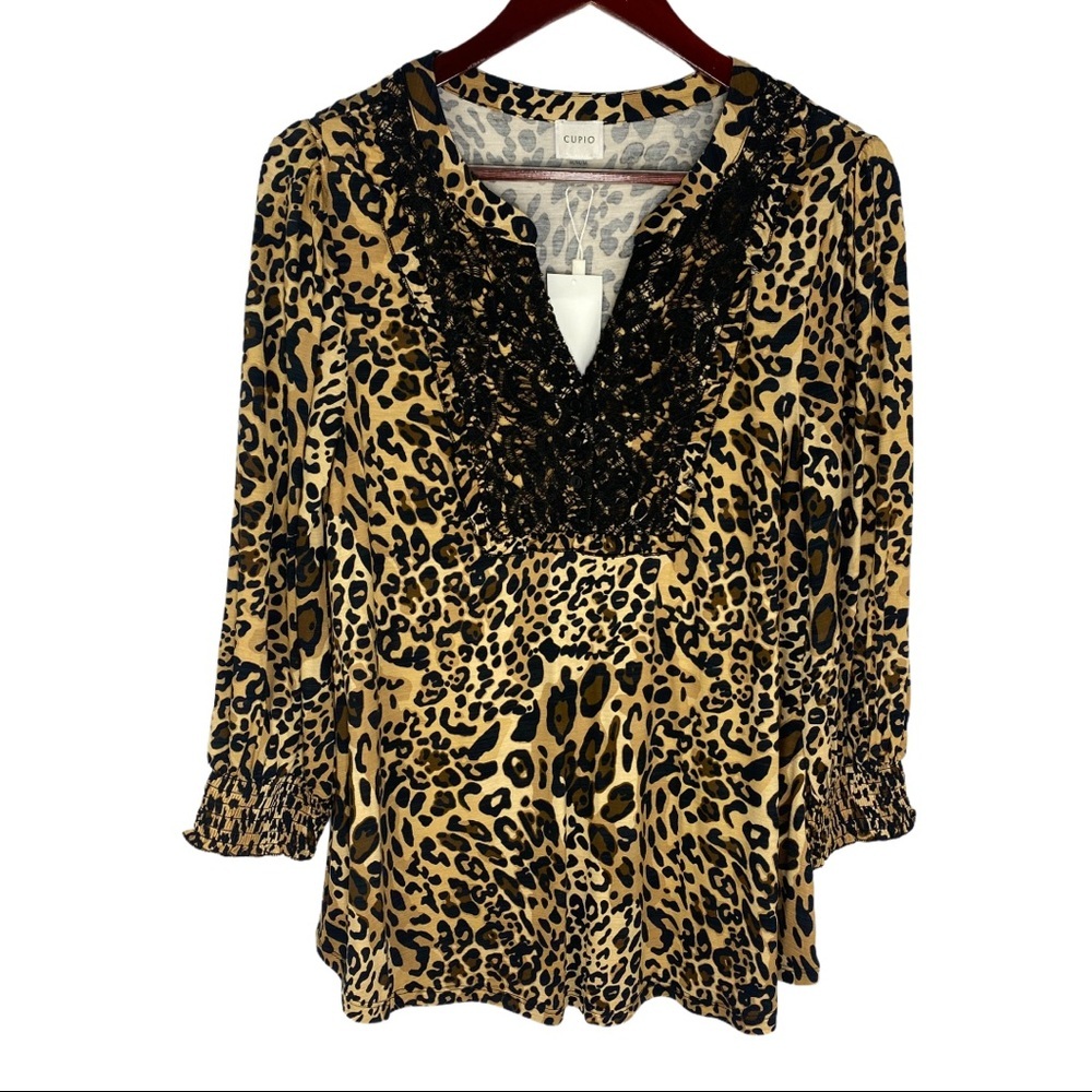 NWT Cupio Leopard and Lace Top Sz Medium